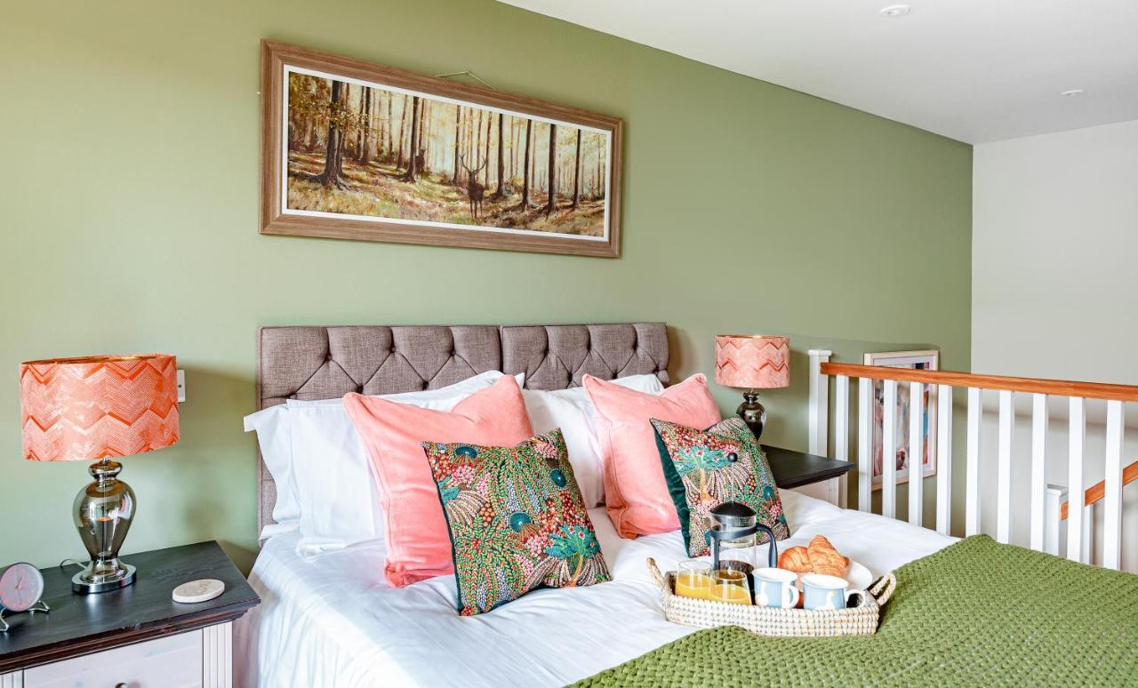 Stylish-Stays The Sanctuary, Stow-On-The-Wold -Luxurious Stylish, Grade II Listed Church Conversion Workspace, Centrally Located Eksteriør bilde