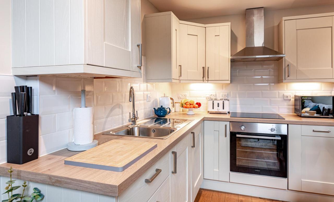 Stylish-Stays The Sanctuary, Stow-On-The-Wold -Luxurious Stylish, Grade II Listed Church Conversion Workspace, Centrally Located Eksteriør bilde