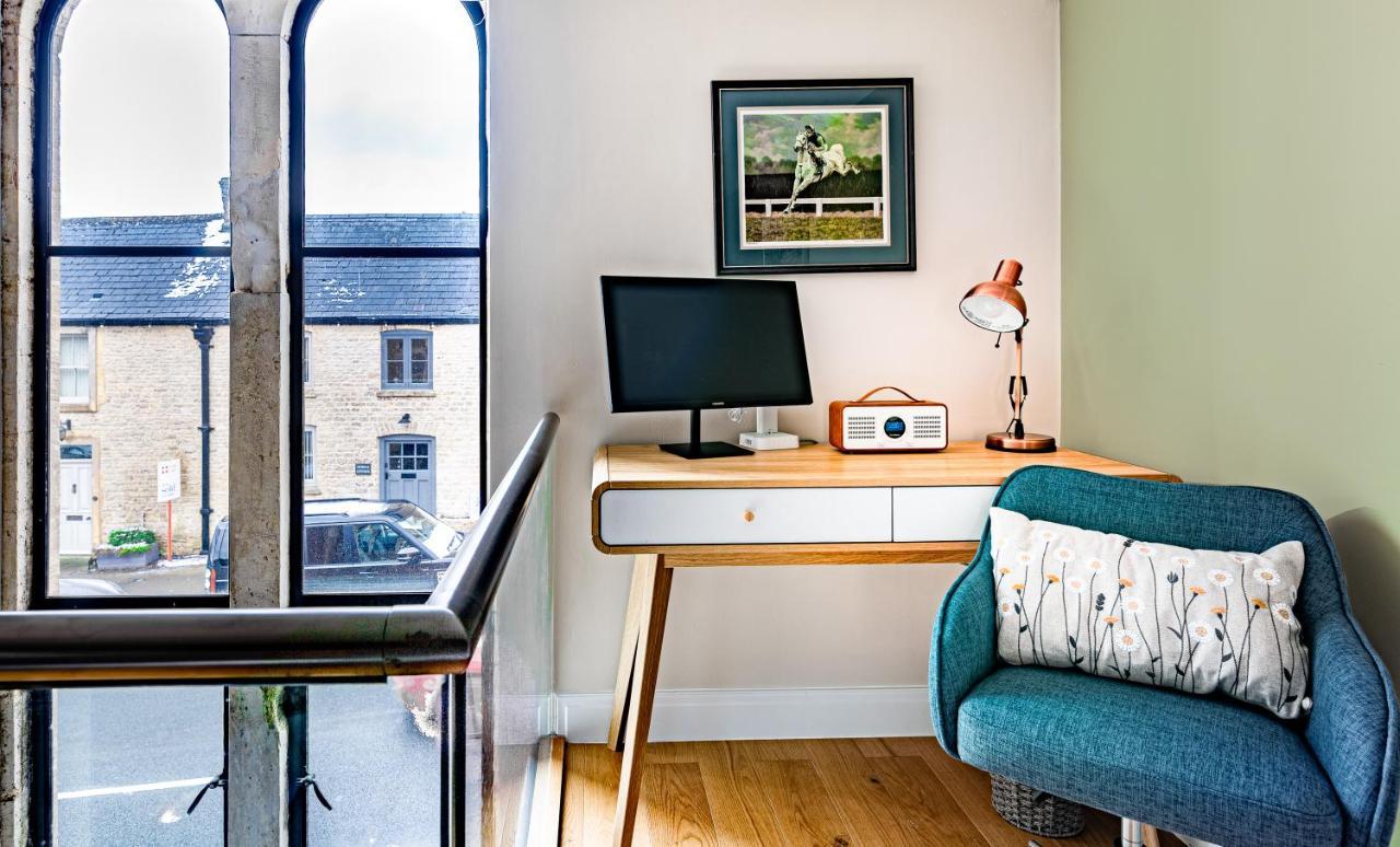 Stylish-Stays The Sanctuary, Stow-On-The-Wold -Luxurious Stylish, Grade II Listed Church Conversion Workspace, Centrally Located Eksteriør bilde