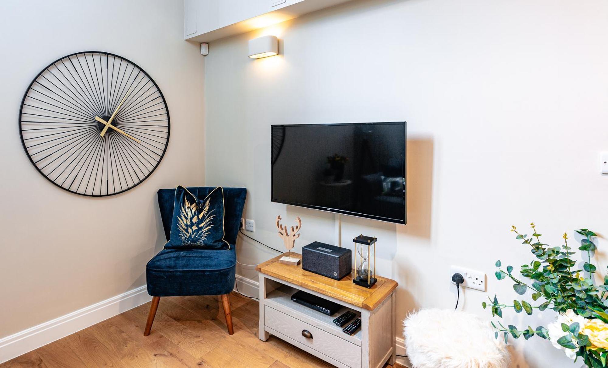 Stylish-Stays The Sanctuary, Stow-On-The-Wold -Luxurious Stylish, Grade II Listed Church Conversion Workspace, Centrally Located Eksteriør bilde